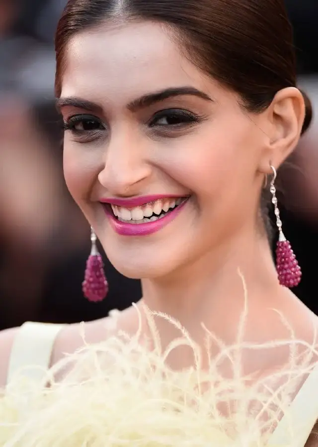 Indian TV Model Sonam Kapoor Closeup Smiling Face